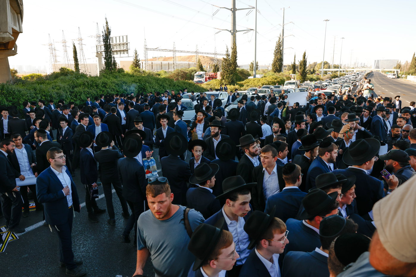 הפגנה נגד גזירת הגיוס במחלף גנות