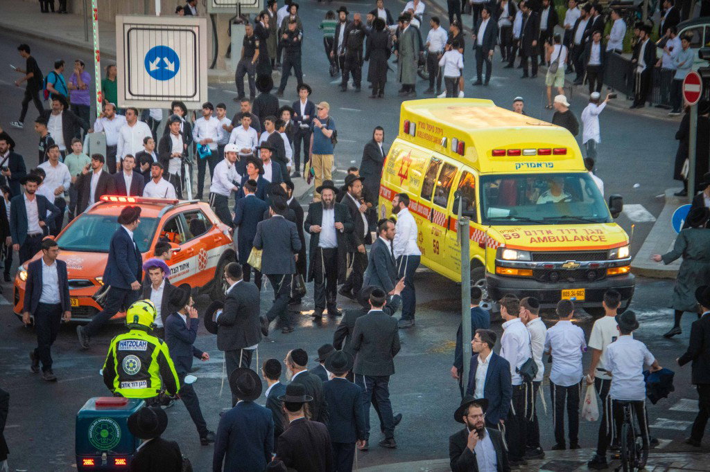 הפגנה נגד גזירת הגיוס ע"י גשר המיתרים בירושלים