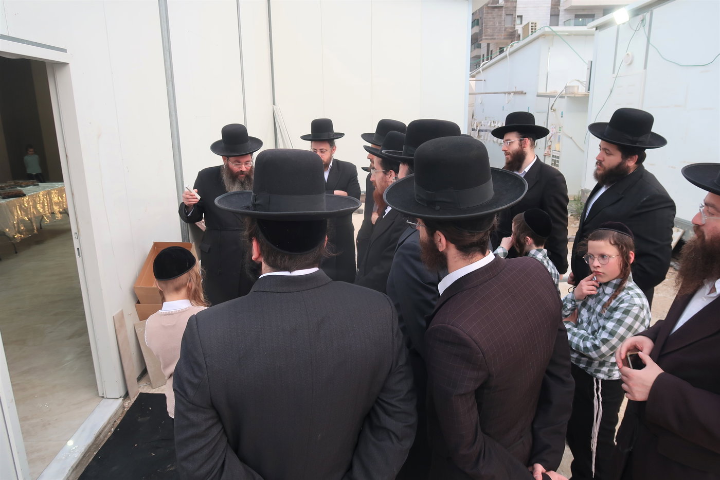 חנוכת הבית לבית החסידים דגור במתחם הסופרים