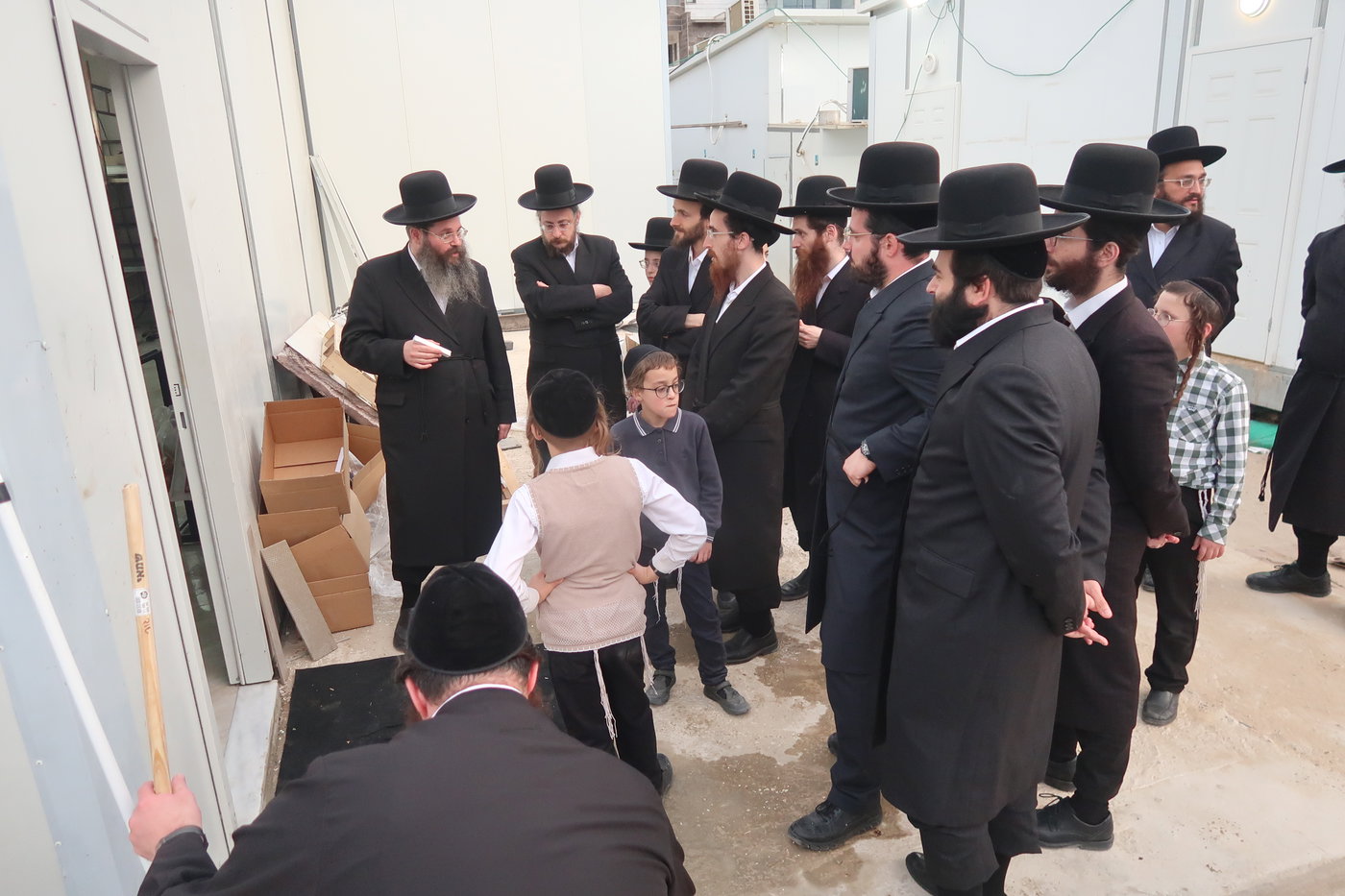 חנוכת הבית לבית החסידים דגור במתחם הסופרים