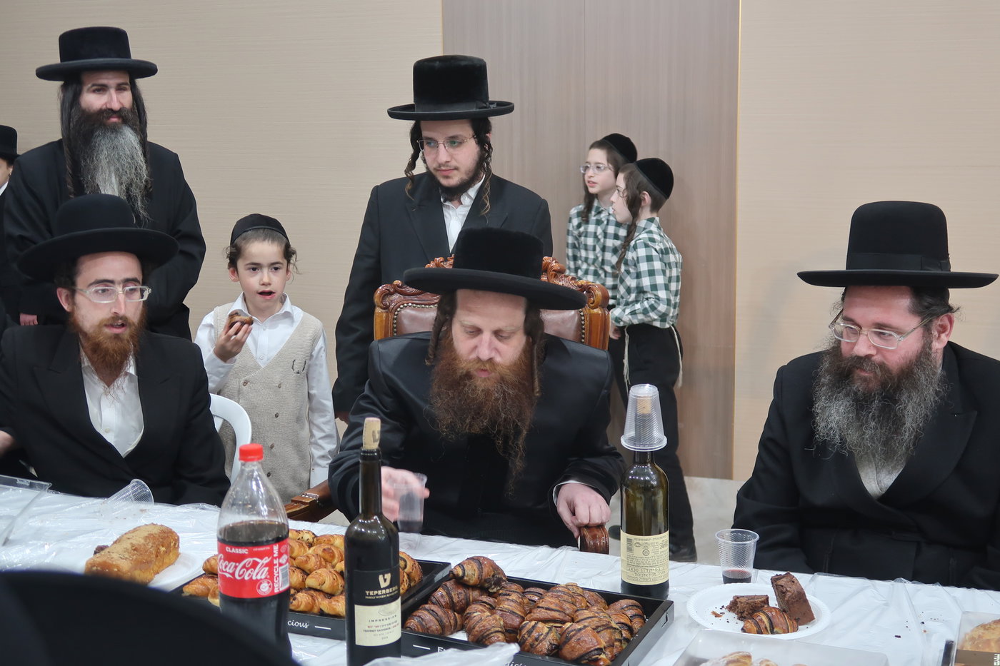 חנוכת הבית לבית החסידים דגור במתחם הסופרים
