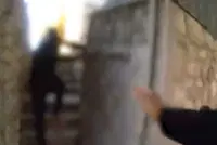 מרדף סוער ברחובות: השוטר דלק אחרי החשוד - כך זה הסתיים | צפו
