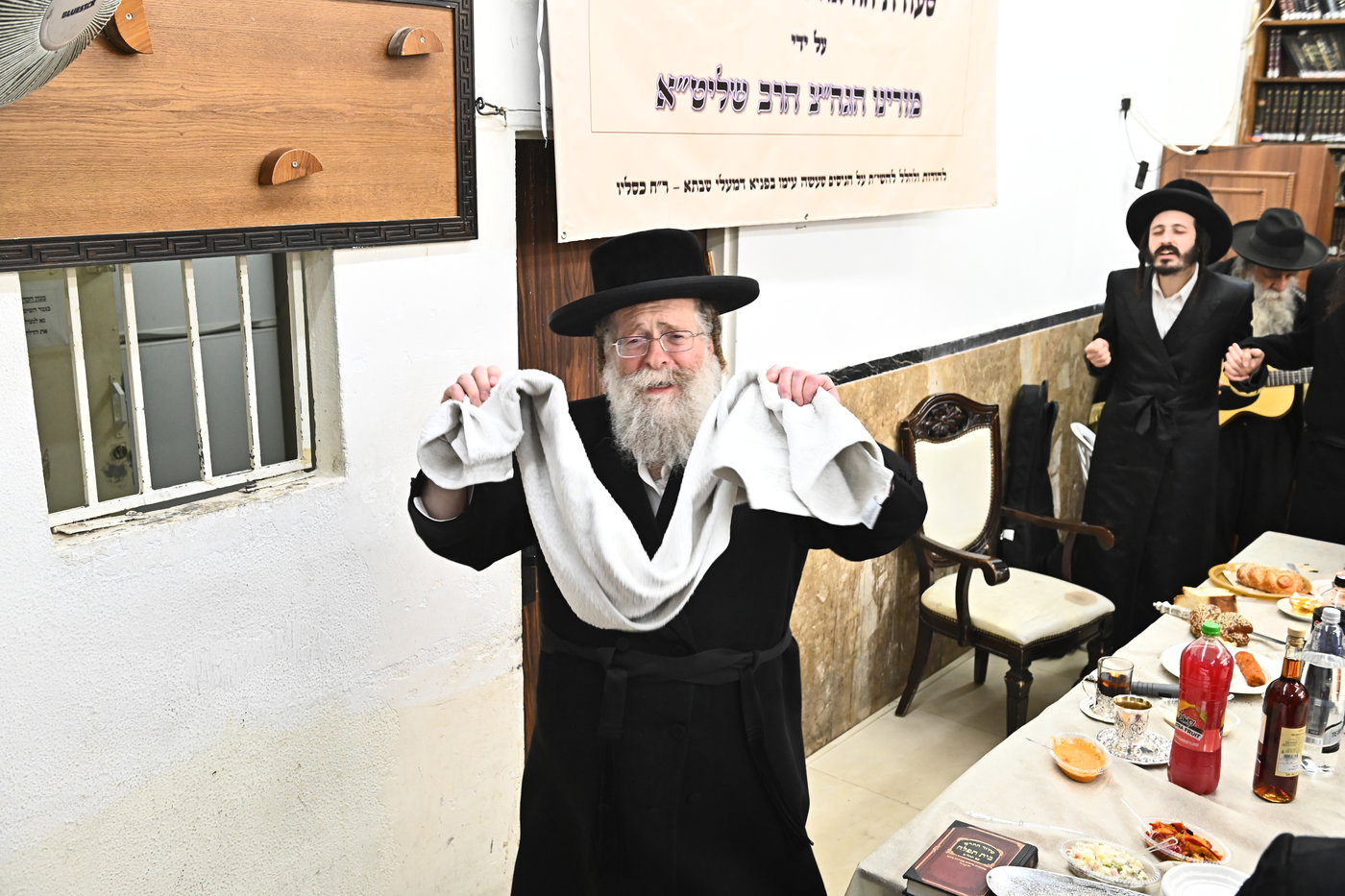 סעודת ההודאה אצל הגרח"י בידרמן