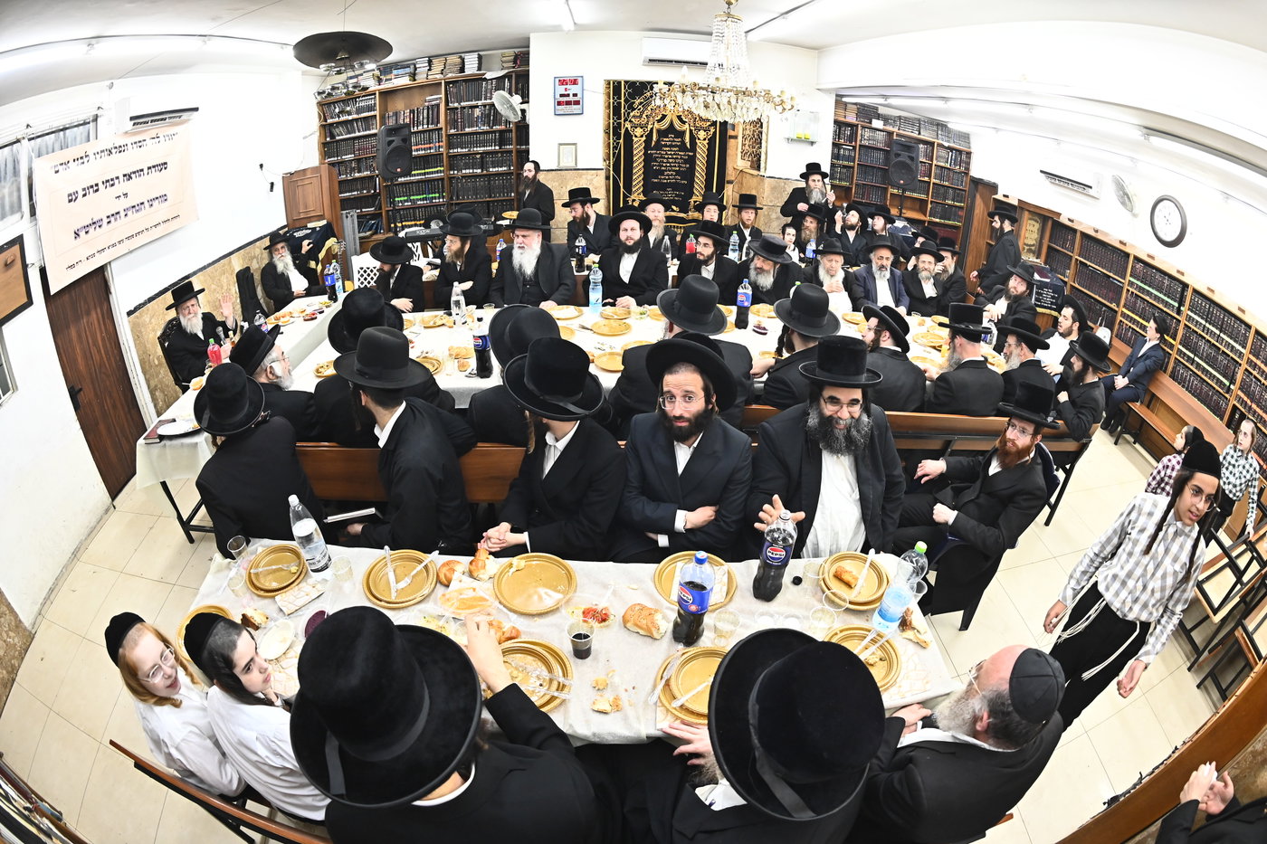 סעודת ההודאה אצל הגרח"י בידרמן