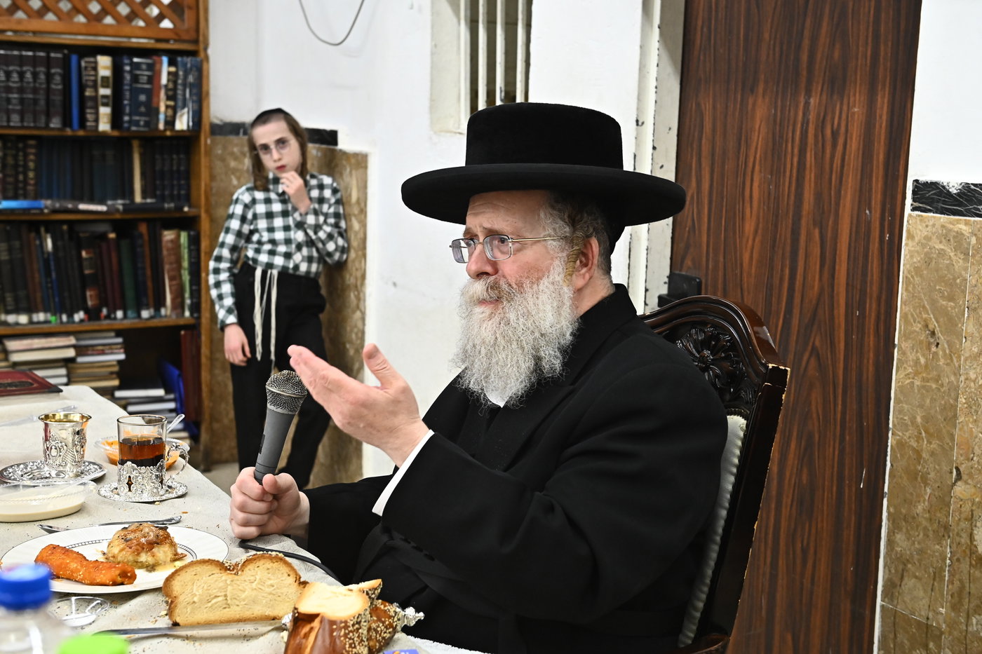 סעודת ההודאה אצל הגרח"י בידרמן