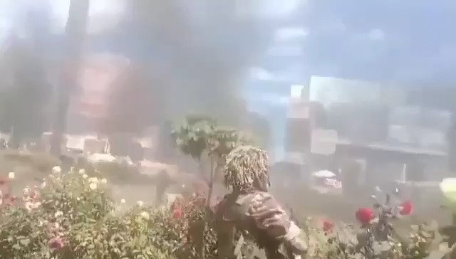 מאות יצאו לרחובות בנניוקי, קניה, בהתנגדות להקמת מתקן בידוד נגד אבולה המתוכנן בין ארה"ב לקניה במחוז ליקיפיה.