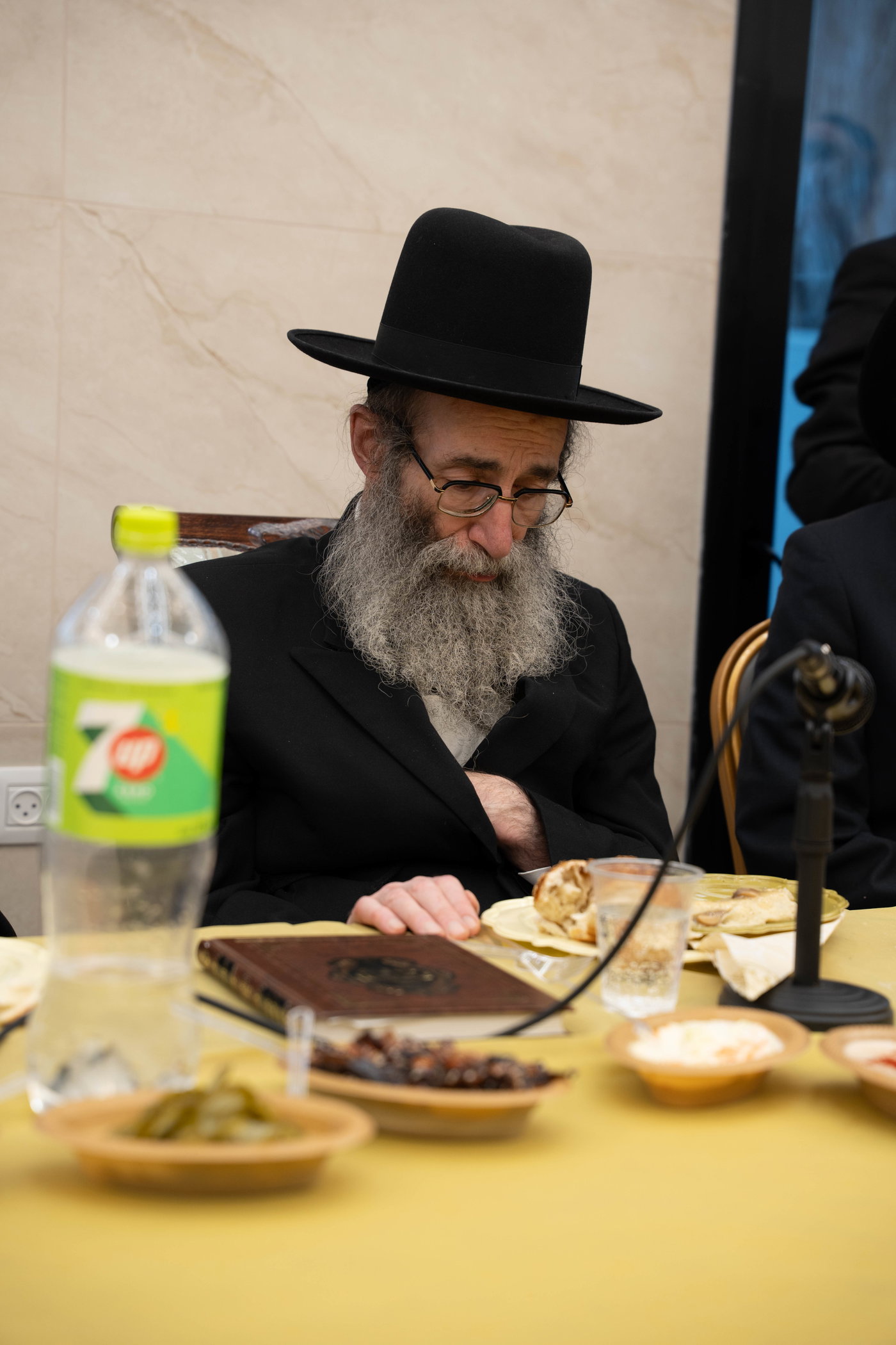 אב"ד אמונת ישראל מונסי בהילולת אביו זצ"ל בטבריה