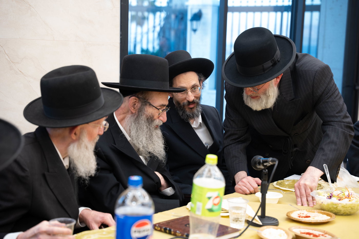 אב"ד אמונת ישראל מונסי בהילולת אביו זצ"ל בטבריה