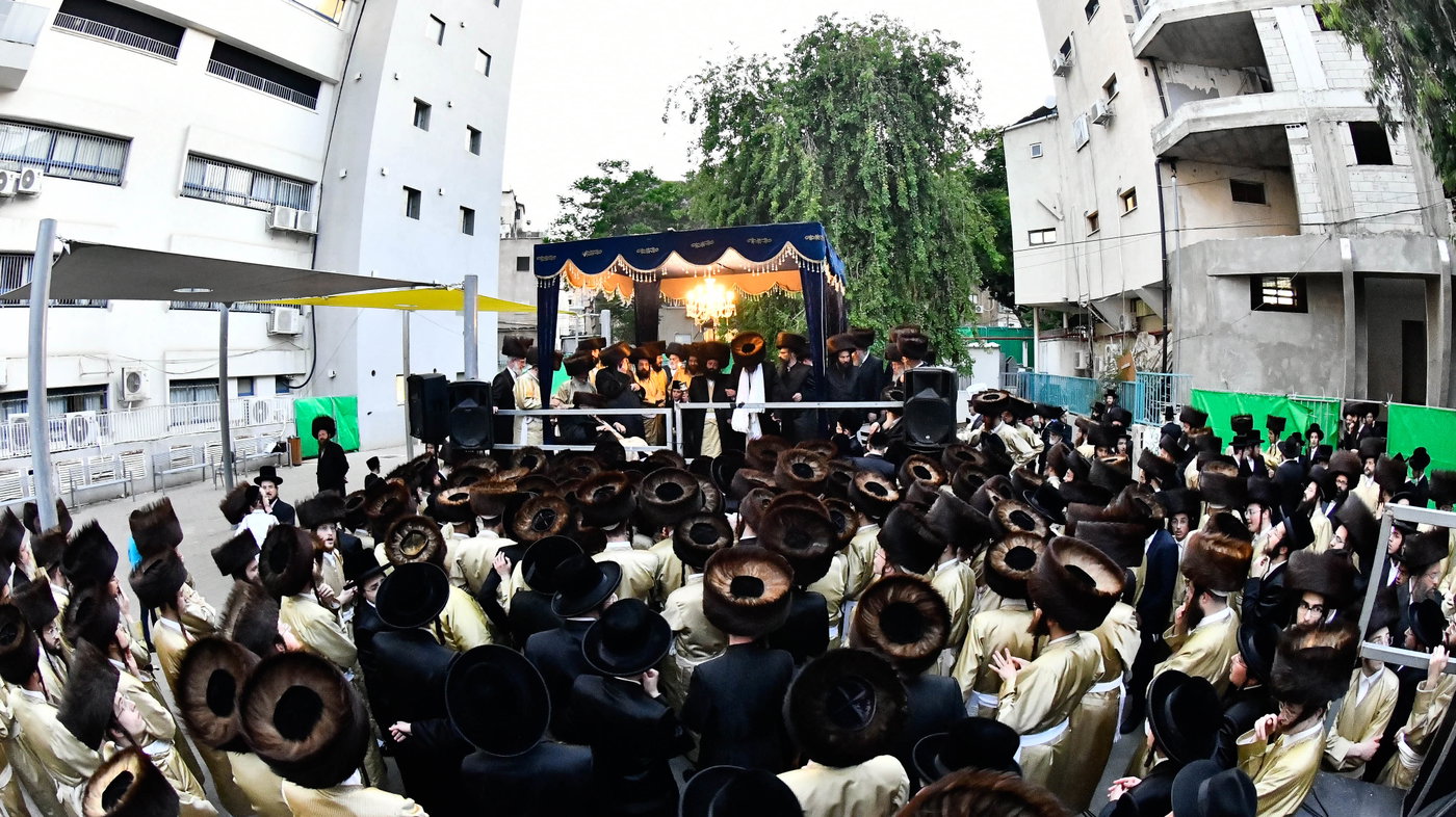 שמחת בית תולדות אברהם יצחק - צאנז