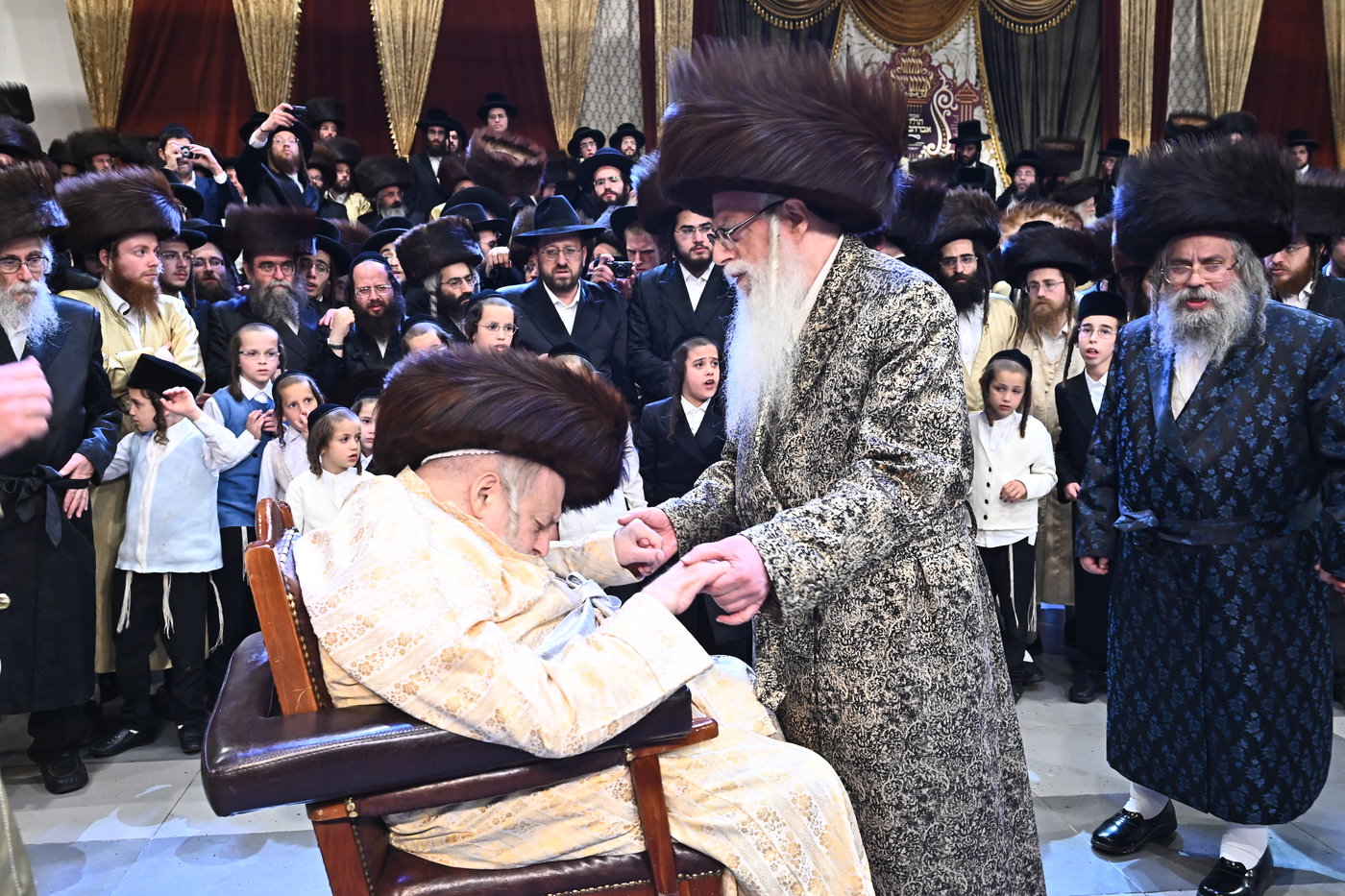 שמחת בית תולדות אברהם יצחק - צאנז