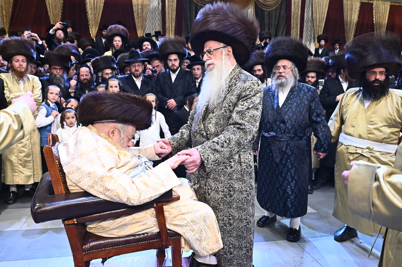 שמחת בית תולדות אברהם יצחק - צאנז