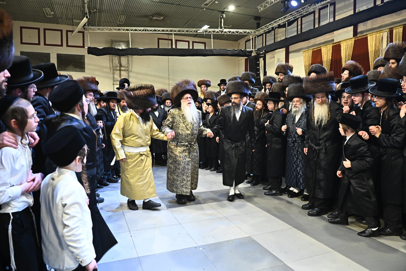 שמחת בית תולדות אברהם יצחק - צאנז