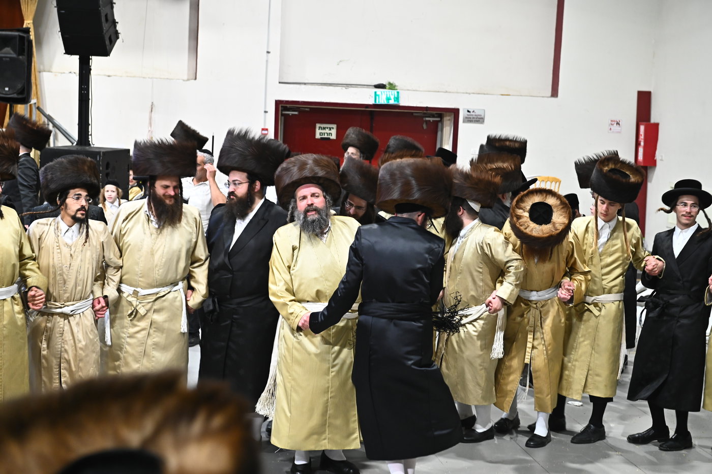 שמחת בית תולדות אברהם יצחק - צאנז