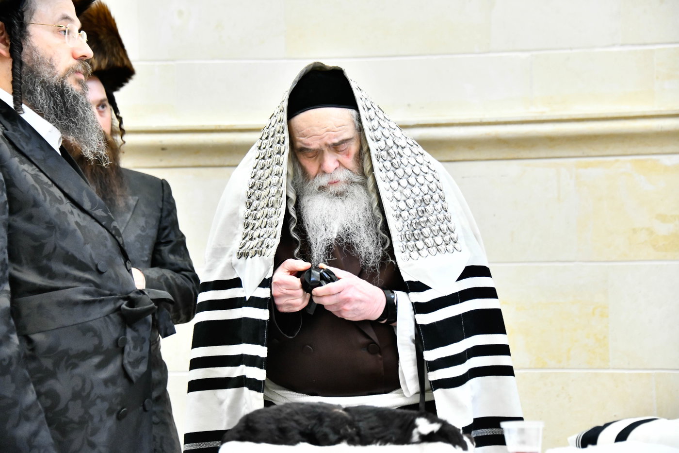 שמחת הברית בחצרות קרעטשניף - פרמשילאן - סטרופקוב