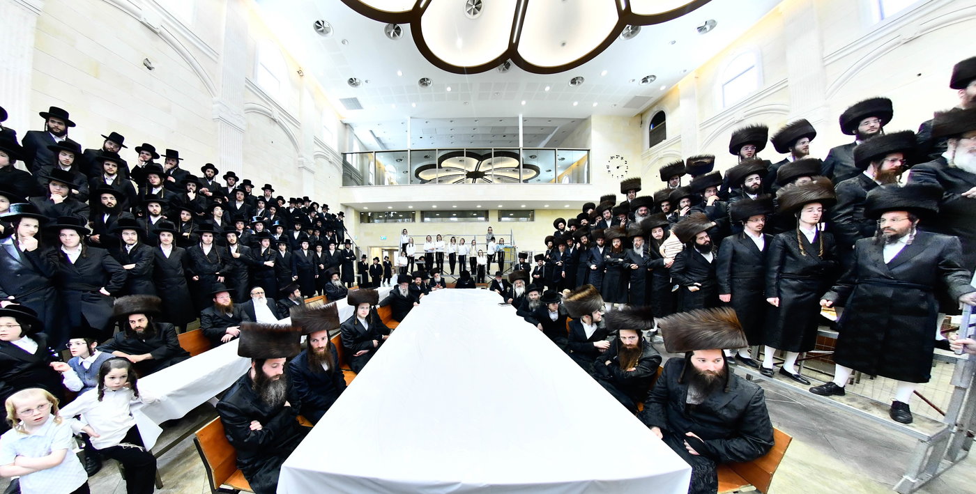שמחת הברית בחצרות קרעטשניף - פרמשילאן - סטרופקוב