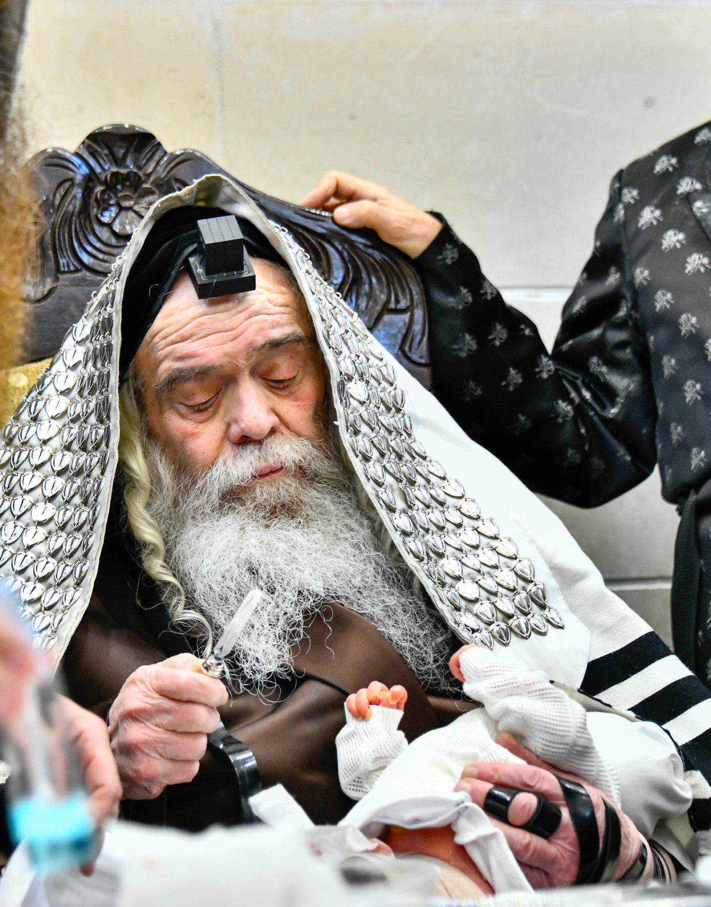 שמחת הברית בחצרות קרעטשניף - פרמשילאן - סטרופקוב