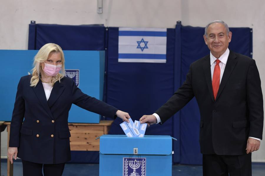 ראש הממשלה בנימין ורעייתו הצביעו בבחירות, בקלפי בביה"ס בירושלים