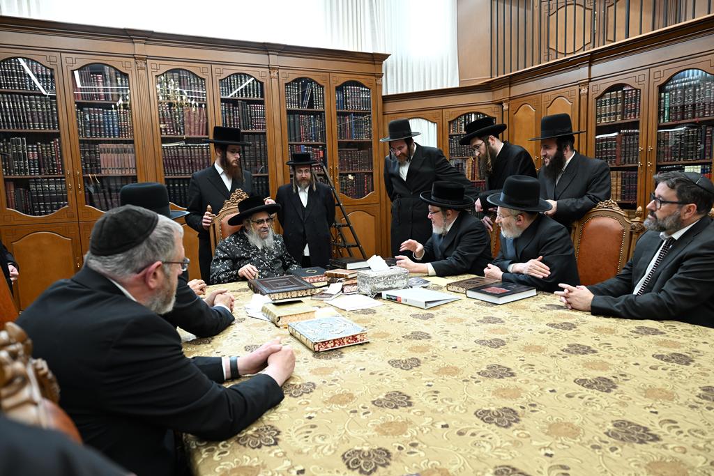 מבקר המדינה בניו יורק בביקור אצל האדמו"ר מסאטמר