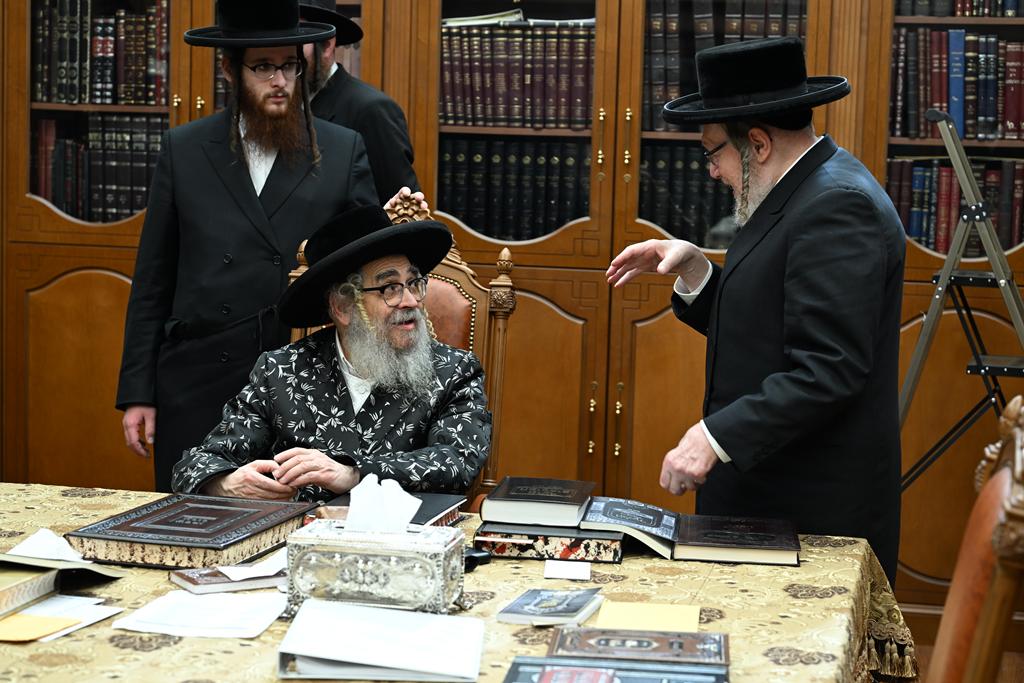 מבקר המדינה בניו יורק בביקור אצל האדמו"ר מסאטמר