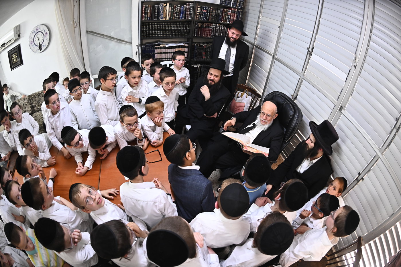 ילדי ת"ת החדש אצל הגאון רבי דוד לוי