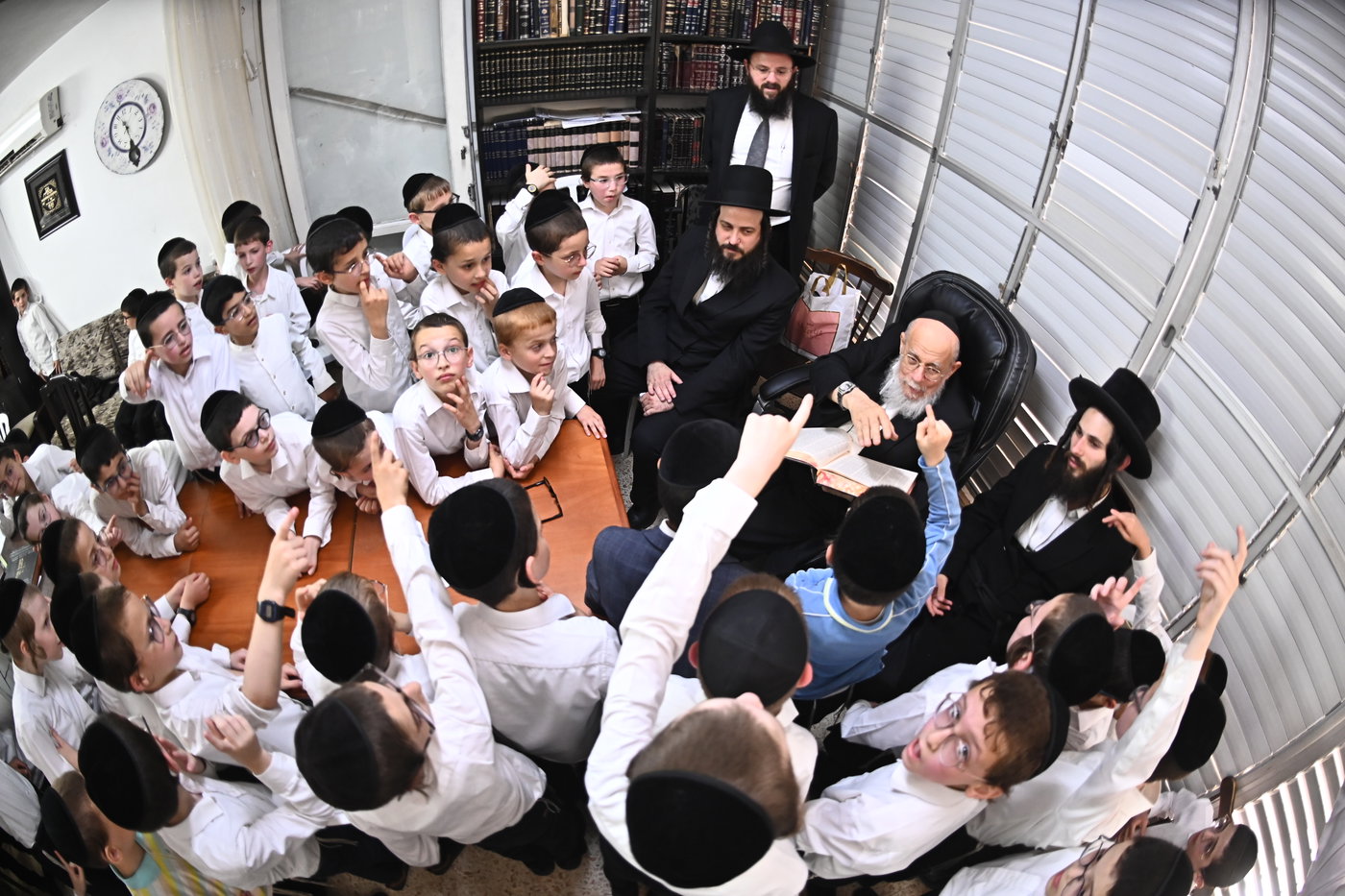 ילדי ת"ת החדש אצל הגאון רבי דוד לוי