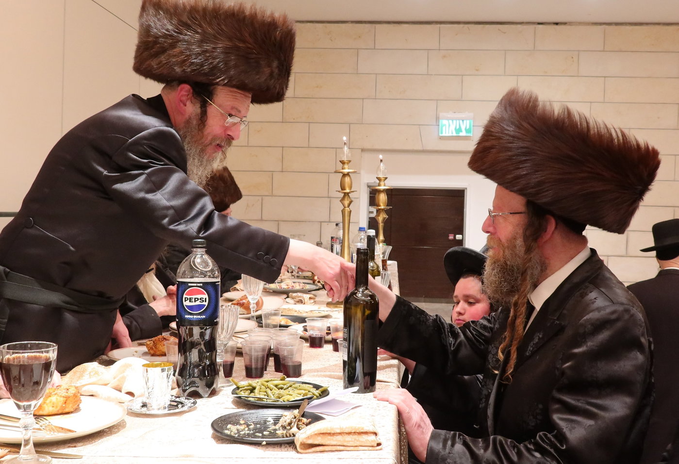 שמחת נישואי בת גאב"ד זוועהיל