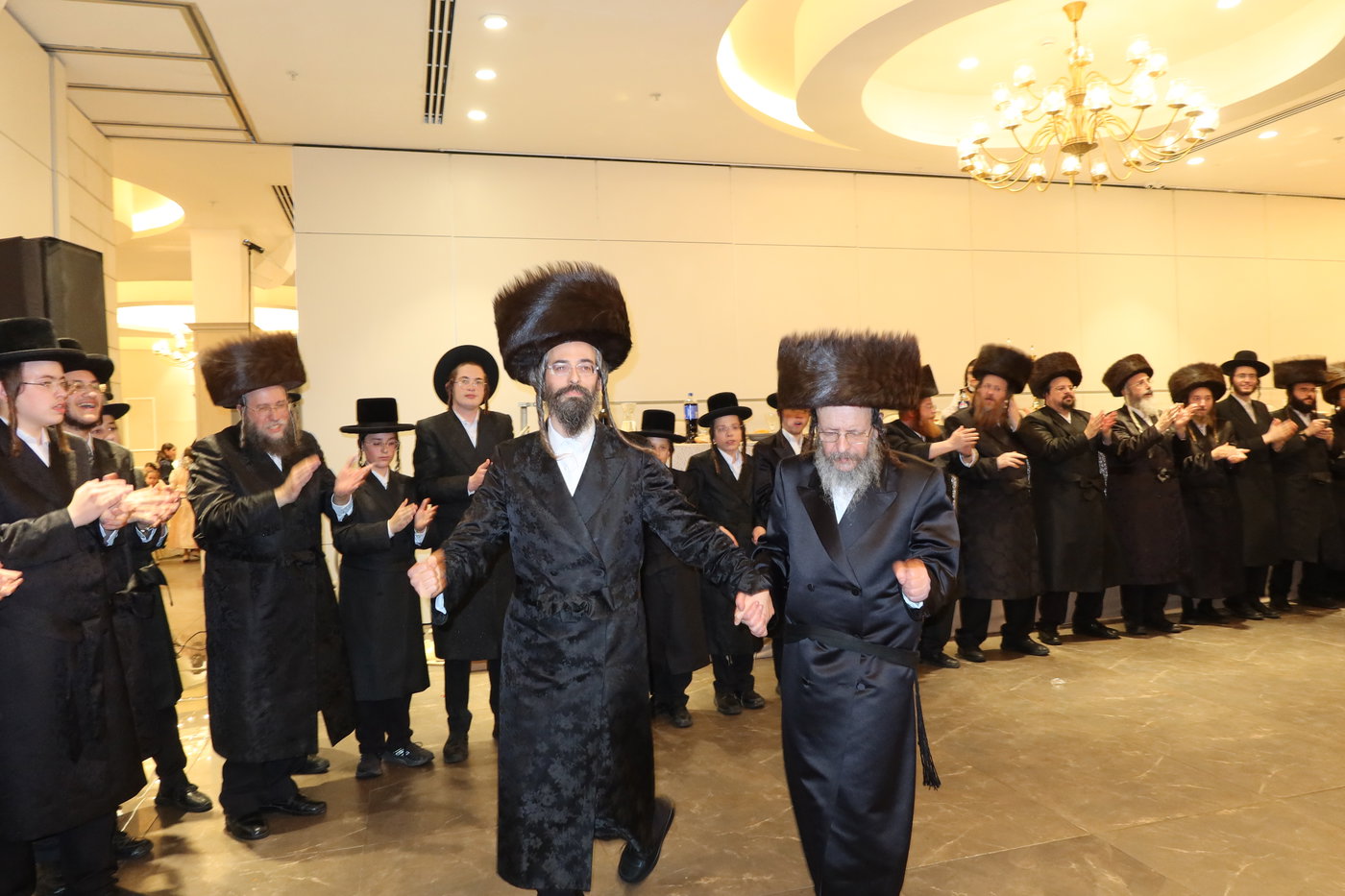 שמחת נישואי בת גאב"ד זוועהיל