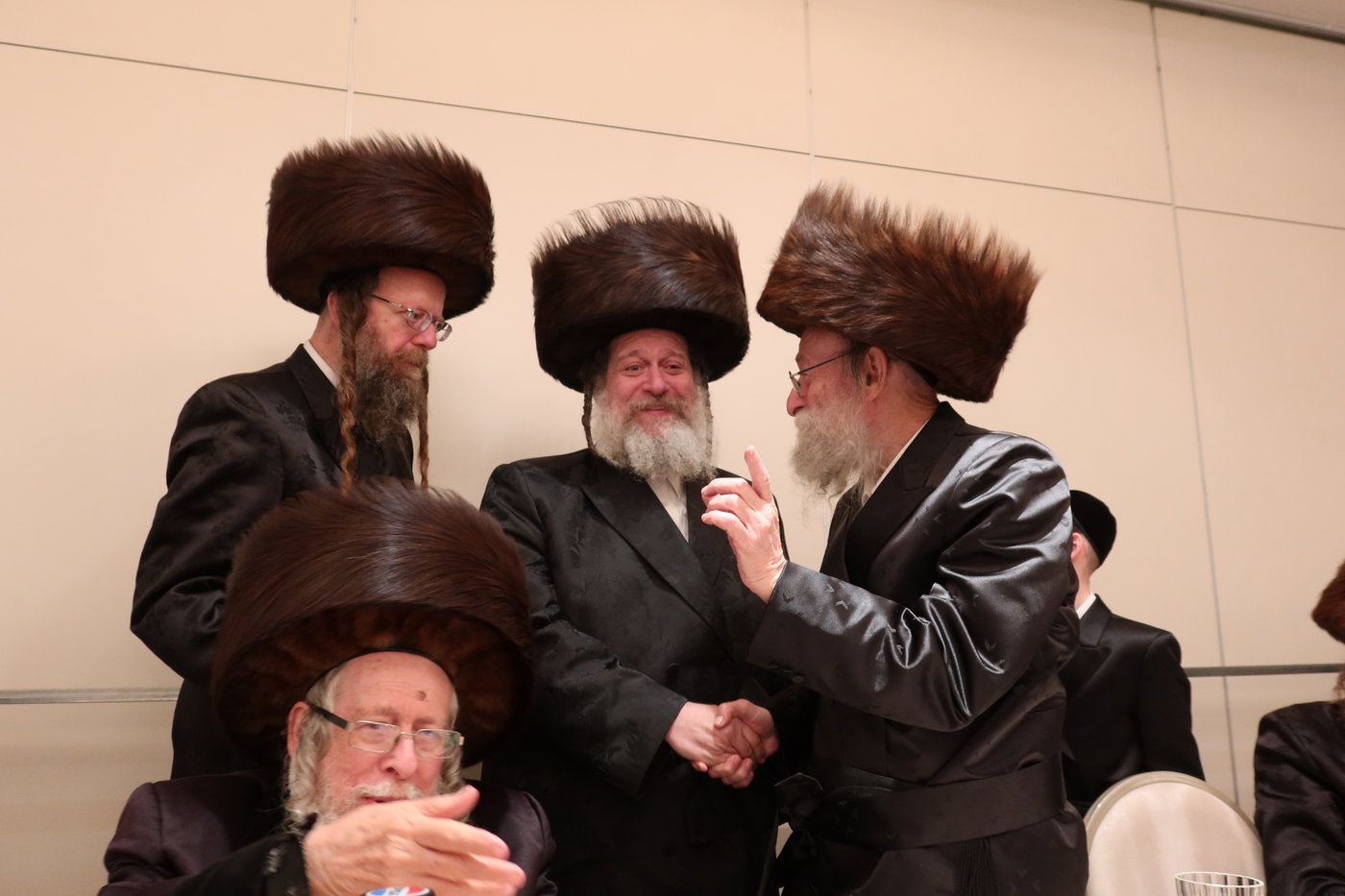 שמחת נישואי בת גאב"ד זוועהיל
