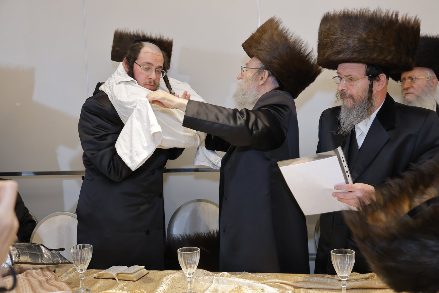 שמחת נישואי בת גאב"ד זוועהיל