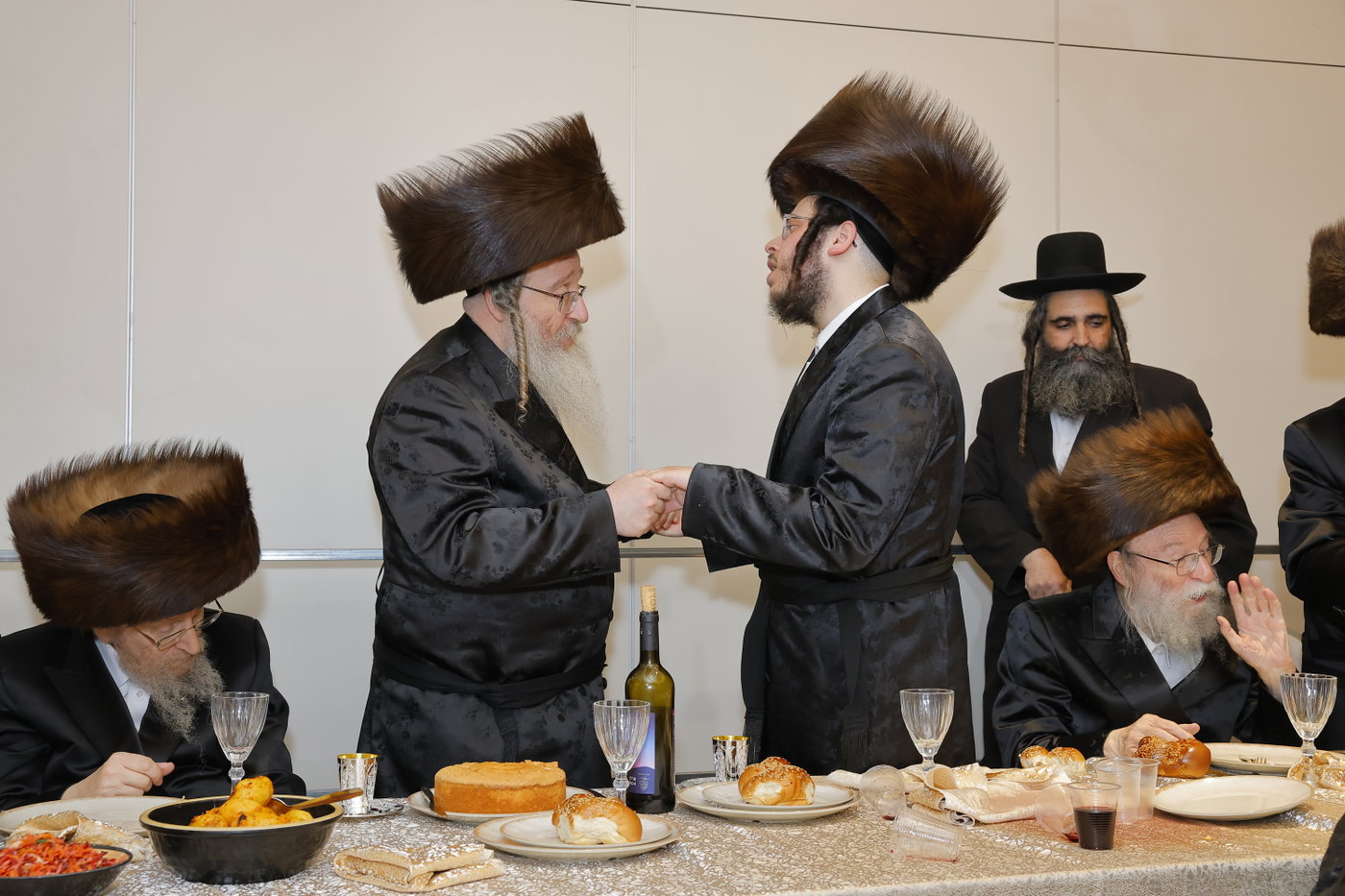 שמחת נישואי בת גאב"ד זוועהיל