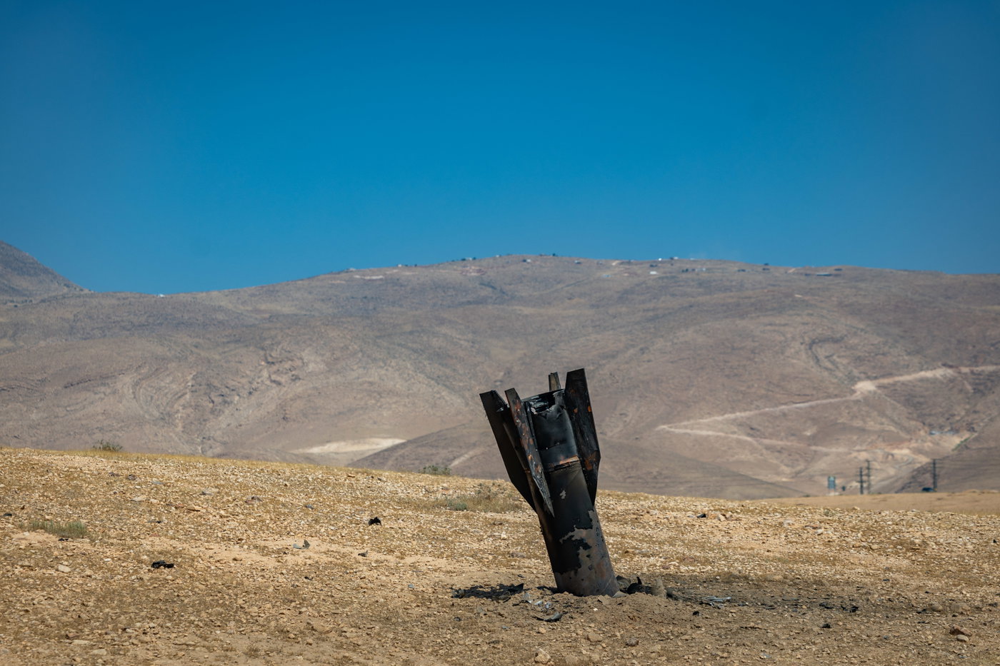 פגיעה של טיל איראני בעומק האדמה במדבר הישראלי