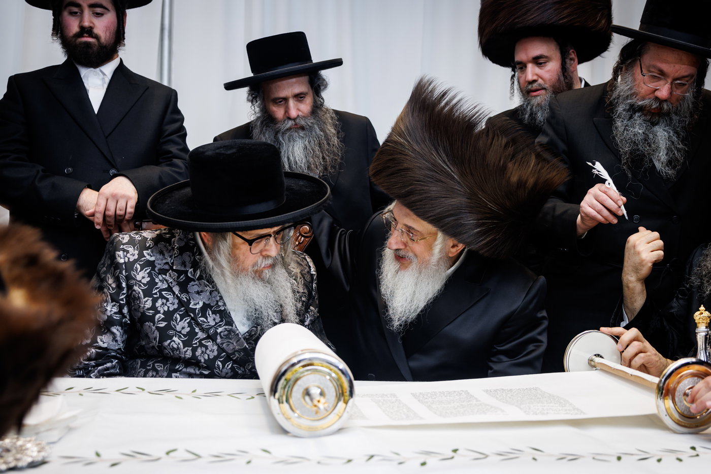 הכנסת ס"ת ע"י ליפא פרידמן בסאטמר