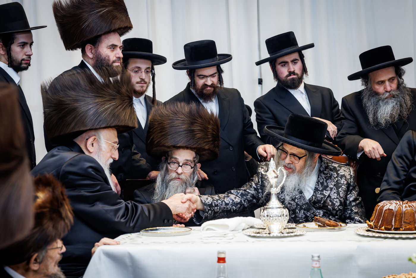 הכנסת ס"ת ע"י ליפא פרידמן בסאטמר