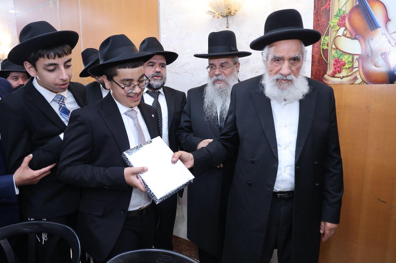 שמחת בר מצווה לנין הגר"ש מחפוד