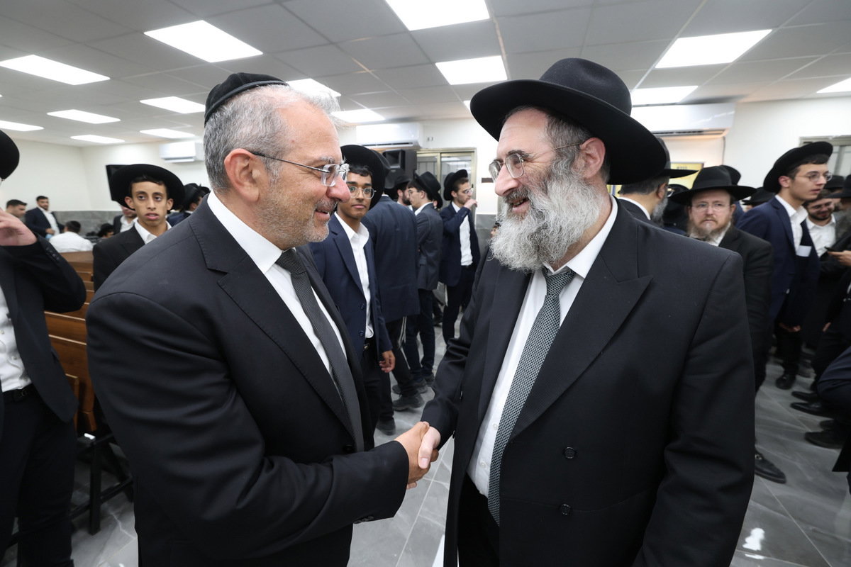 יסוד ישיבת עטרת מרדכי 