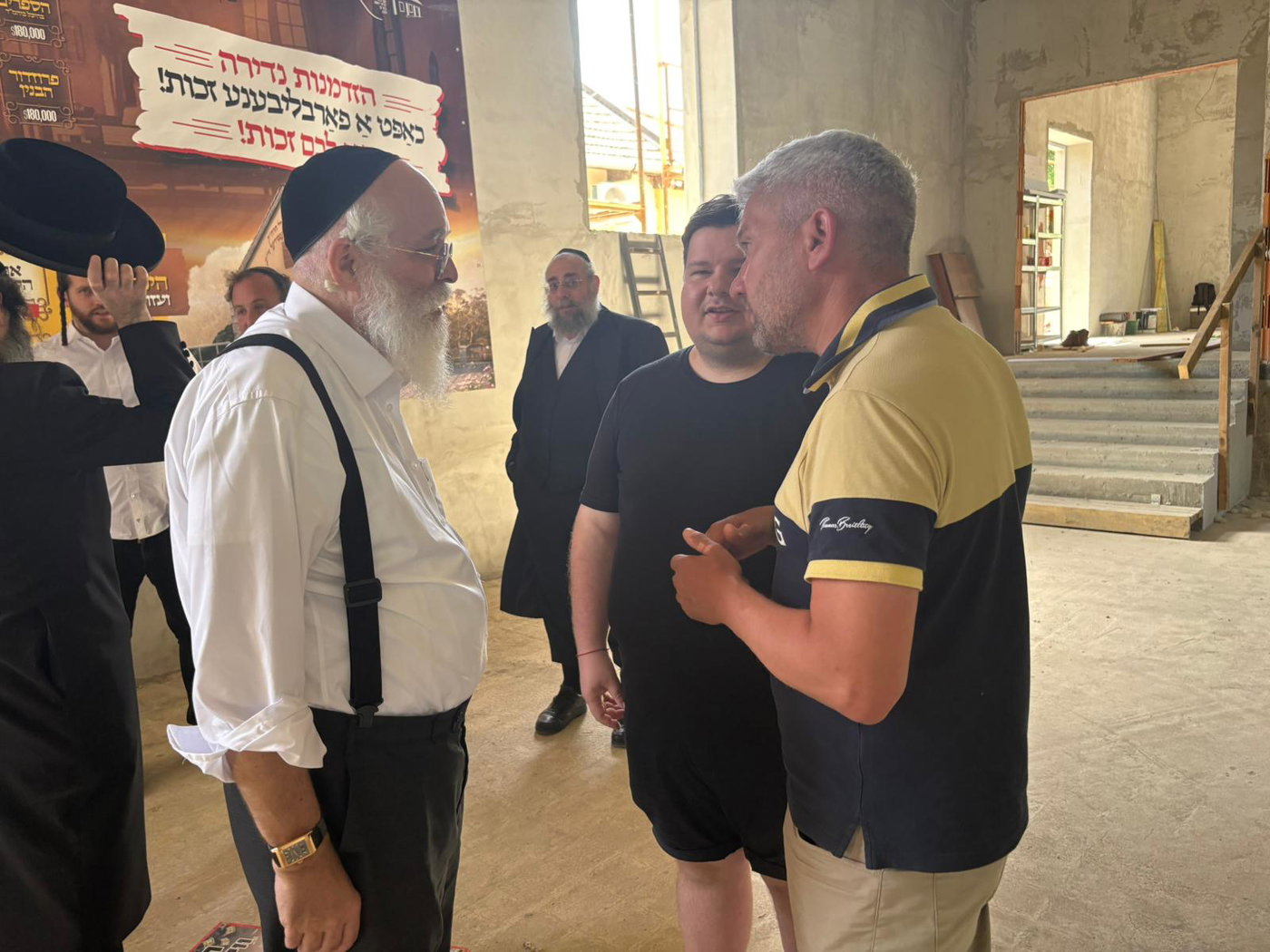 ראש עיריית קרעסטיר בסיור