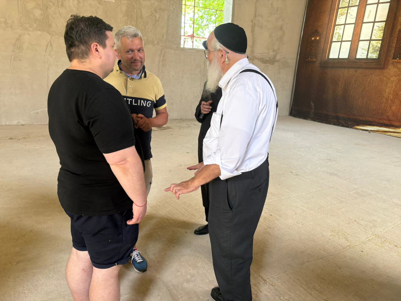 ראש עיריית קרעסטיר בסיור