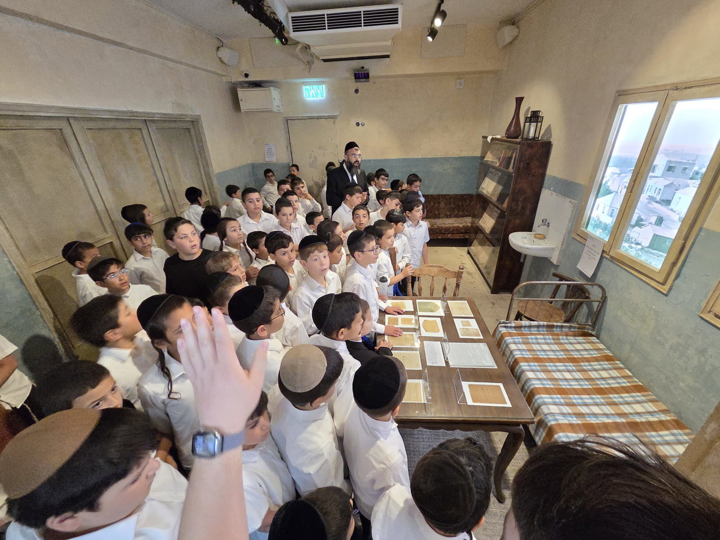 ילדי "חזון מאיר ובית ישראל" בבית החזון איש