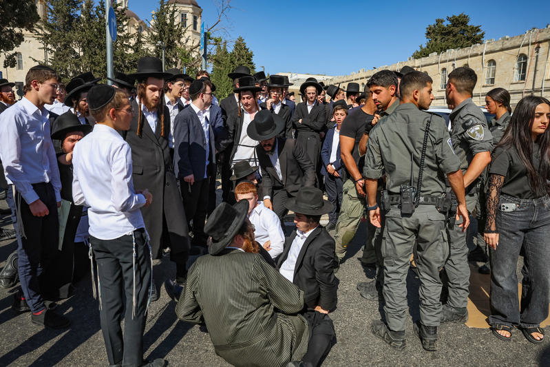 רימוני הלם, זרנוקים: 24 רגעים סוערים מהפגנות הפלג בתל אביב ובירושלים