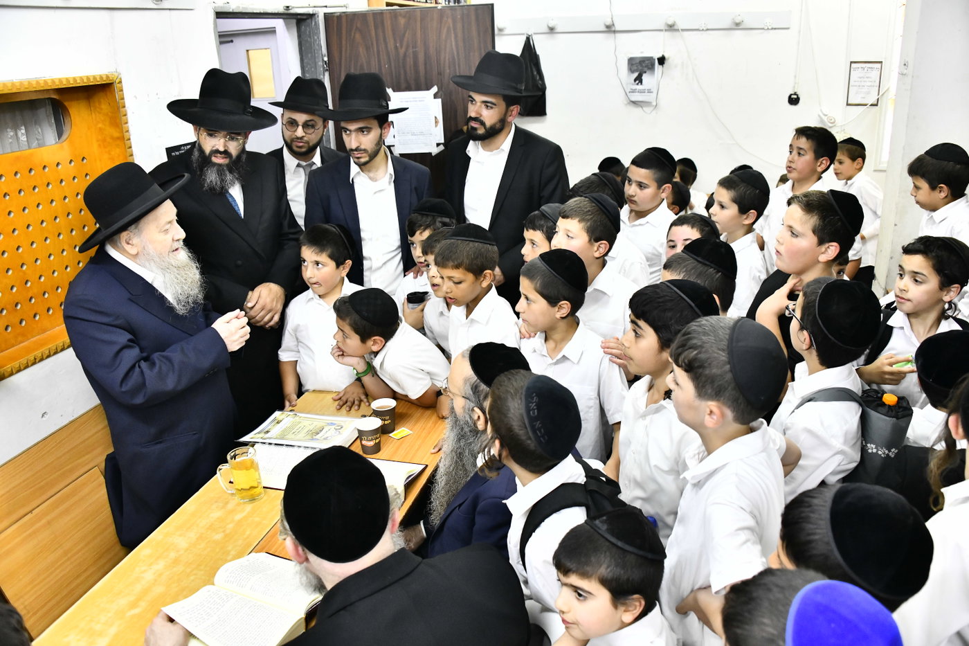 ילדי "חזון מאיר ובית ישראל" אצל הגר"ד בצרי