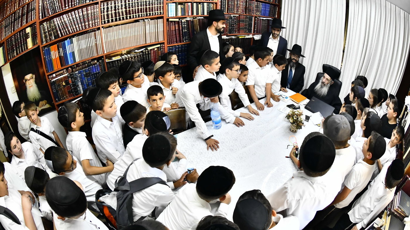 ילדי "חזון מאיר ובית ישראל" אצל הגר"נ בן שמעון