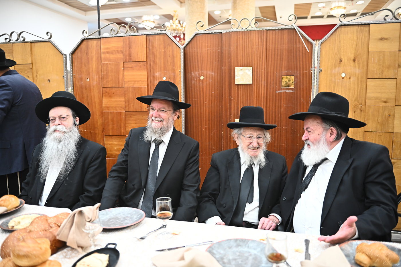 שמחת נישואי צאצאי הגר"א לוי והגרי"ד שפירא