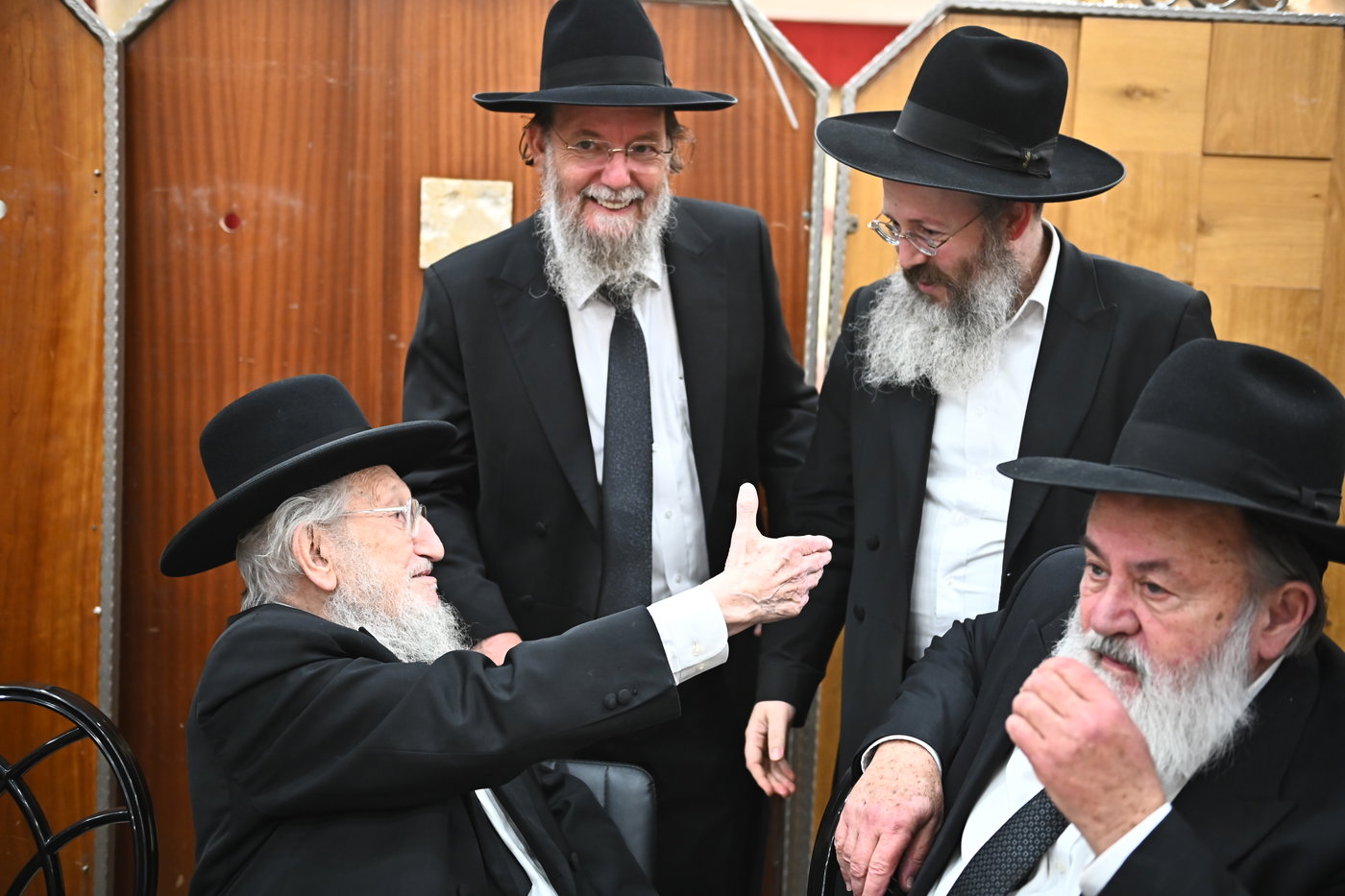 שמחת נישואי צאצאי הגר"א לוי והגרי"ד שפירא