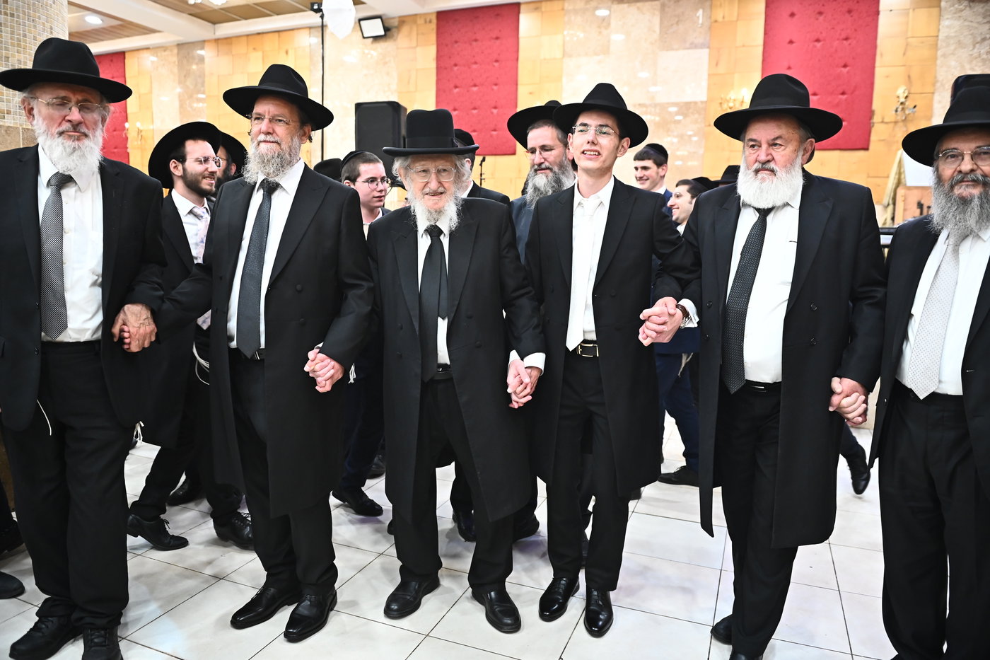 שמחת נישואי צאצאי הגר"א לוי והגרי"ד שפירא