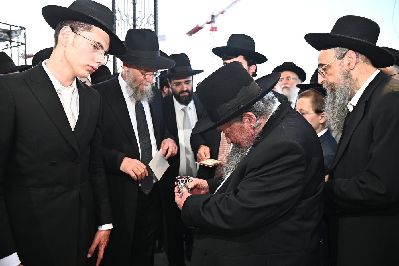 שמחת נישואי צאצאי הגר"א לוי והגרי"ד שפירא