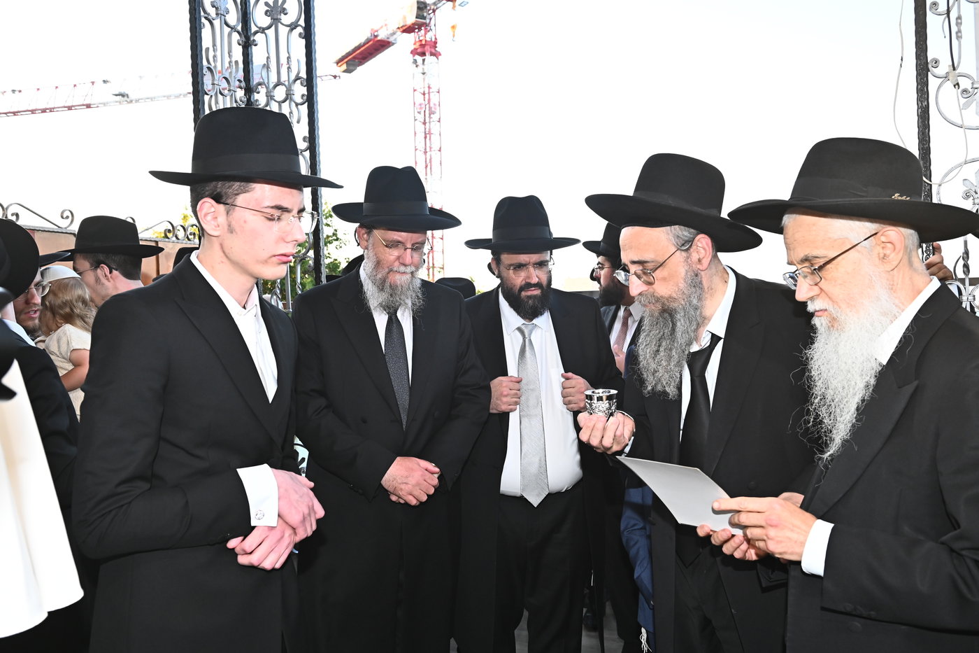 שמחת נישואי צאצאי הגר"א לוי והגרי"ד שפירא