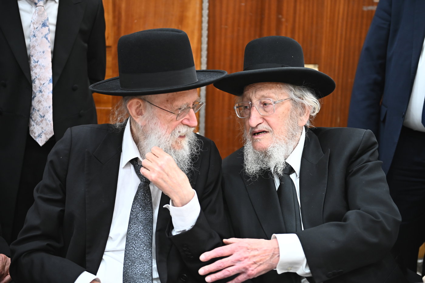 שמחת נישואי צאצאי הגר"א לוי והגרי"ד שפירא
