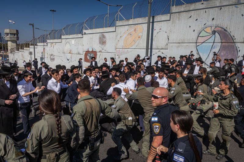רימוני הלם, זרנוקים: 24 רגעים סוערים מהפגנות הפלג בתל אביב ובירושלים