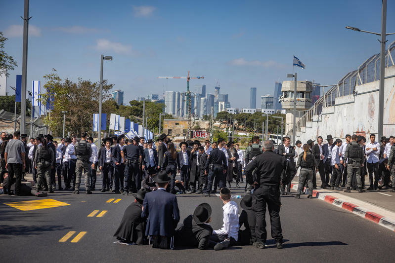 רימוני הלם, זרנוקים: 24 רגעים סוערים מהפגנות הפלג בתל אביב ובירושלים
