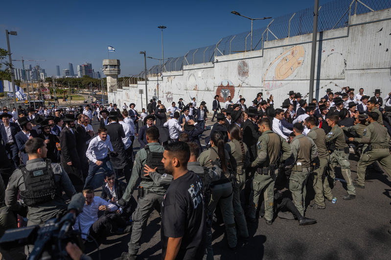 רימוני הלם, זרנוקים: 24 רגעים סוערים מהפגנות הפלג בתל אביב ובירושלים